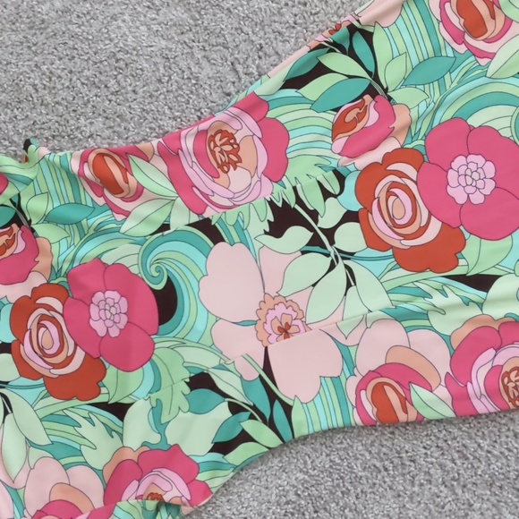 INCREDIBLE Vintage Y2K BCBG Floral Ruched V-Neck Cap sleeve Dress, Size S 🌸 - Picture 9 of 9